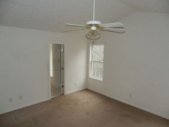 4246 Briarhills Ct, Gillsville, GA 30543