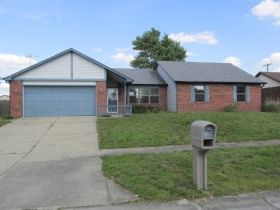 177 Early Bird Ln, Greenwood, IN 46143