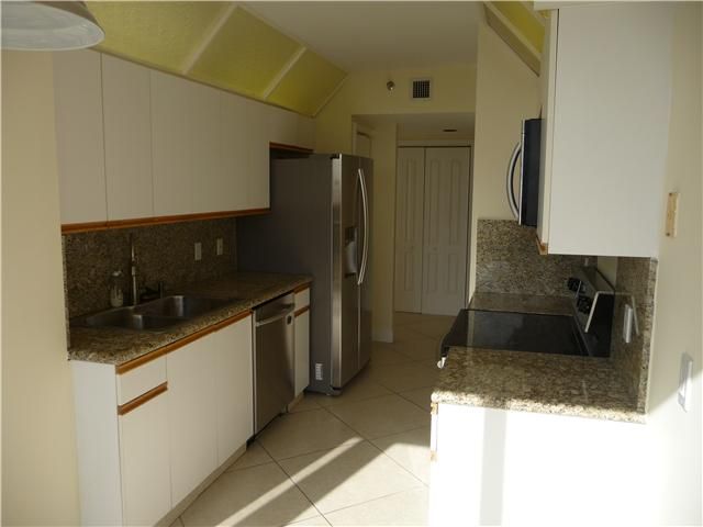 1000 ISLAND BL # 808, North Miami Beach, FL 33160