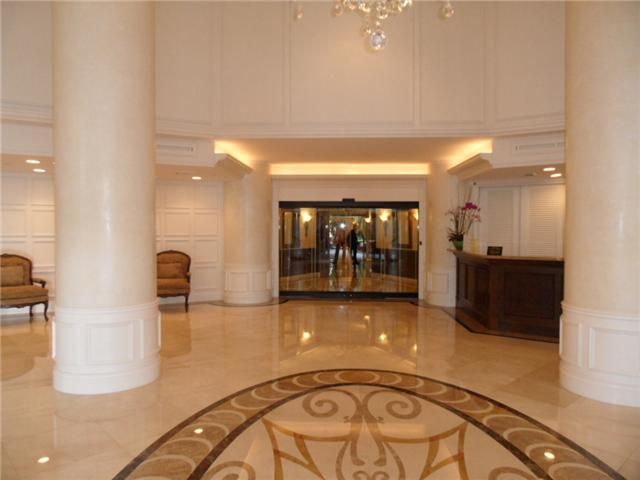3530 MYSTIC POINTE DR # 1608, Miami, FL 33180