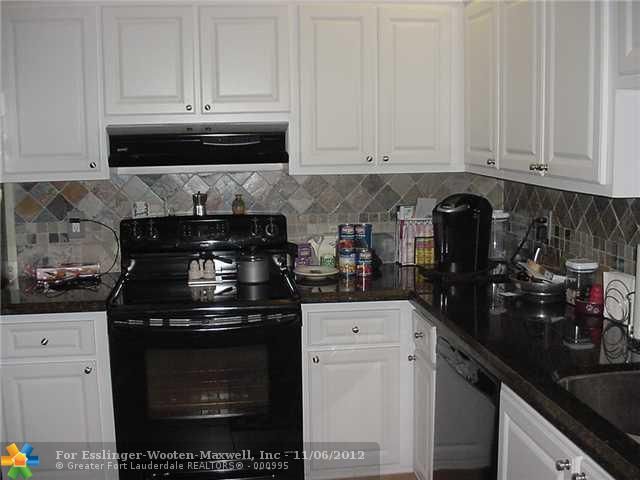 7031 NW 100TH TE, Fort Lauderdale, FL 33321