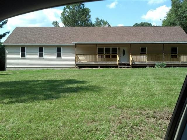 14457 Holmes Rd, Gregory, MI 48137