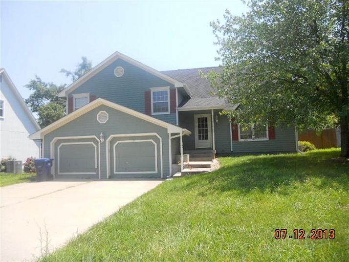 Dunwich, Liberty, MO 64068