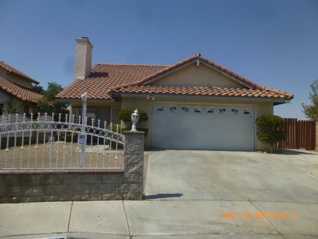 37745 Barrinson St, Palmdale, CA 93550