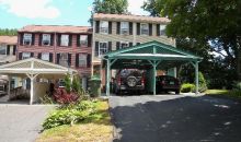 130f Rising Trl Dr Middletown, CT 06457