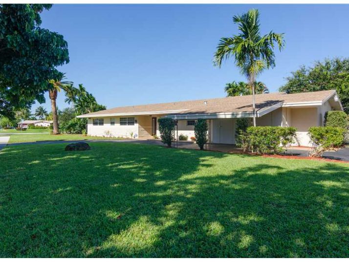 806 N HIGHLAND DR, Hollywood, FL 33021