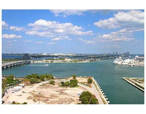 900 BISCAYNE BL # 2909, Miami, FL 33132