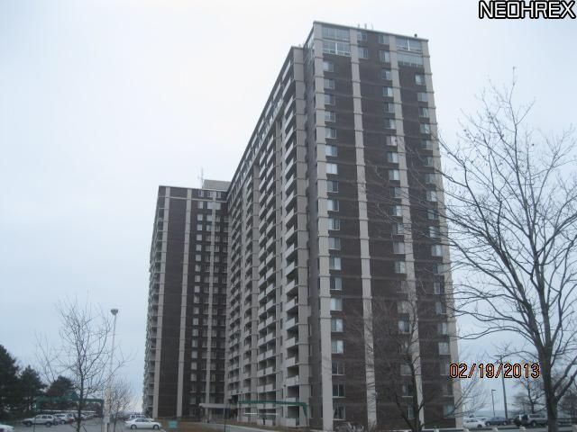 12900 Lake Ave Apt 1003, Lakewood, OH 44107