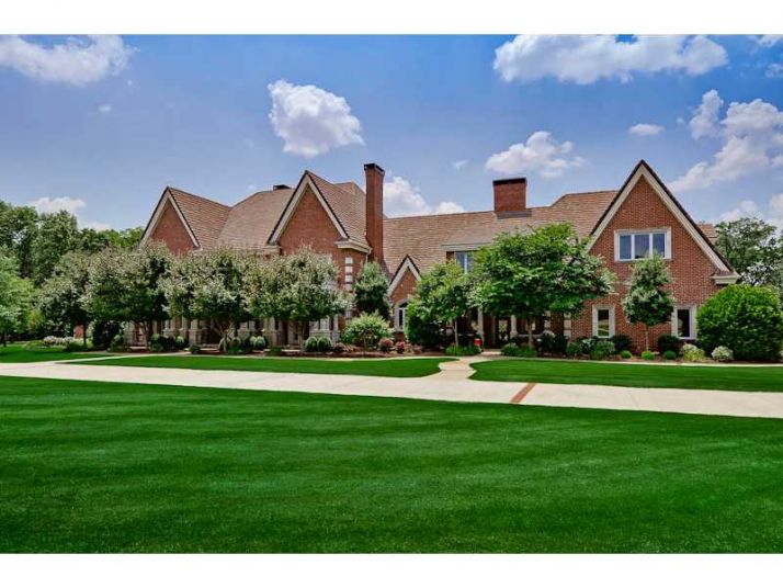 2400 NE KIRCHE COVE, Bentonville, AR 72712