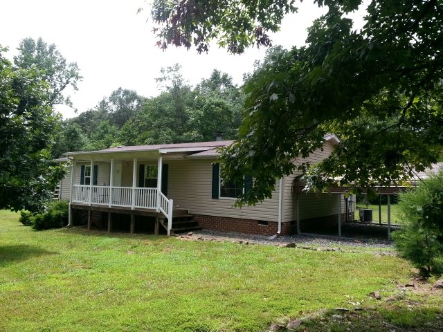 431 Starline Hollow, Lynch Station, VA 24571