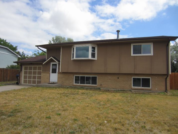 4323 Ocean Ave, Cheyenne, WY 82001