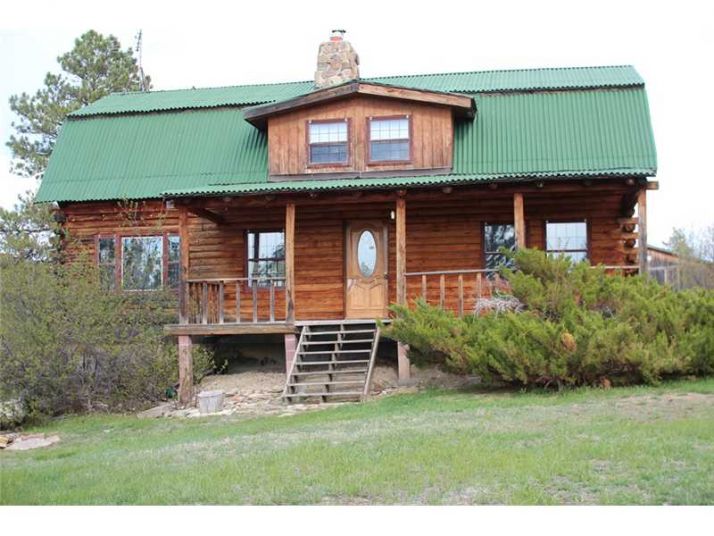 99 Davis Ln, Columbus, MT 59019