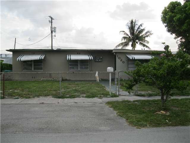 1020 E 8 CT, Hialeah, FL 33010