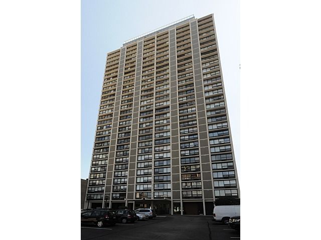 5733 N Sheridan Rd Apt 17b, Chicago, IL 60660