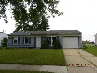 205 Ridge Cir, Streamwood, IL 60107
