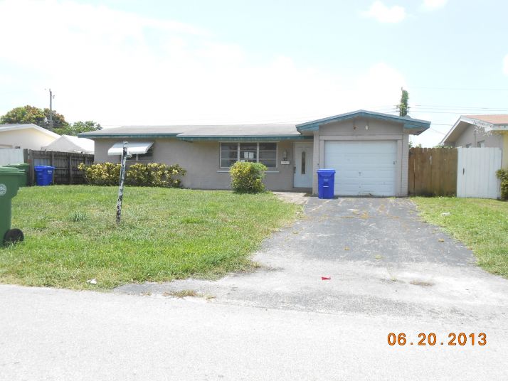 8160 NW 15th Ct, Hollywood, FL 33024