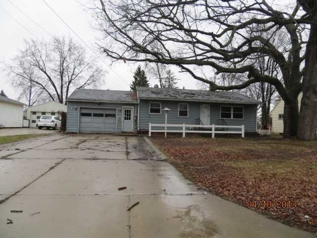 206 Lindy Ave, Eaton Rapids, MI 48827