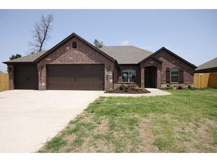 1304 SW STARRY SKY BLVD, Bentonville, AR 72712