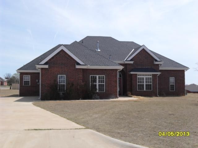 604 Konner Cir, Sayre, OK 73662