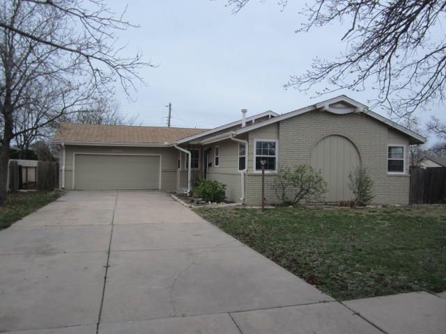 8212 E Grail St, Wichita, KS 67207