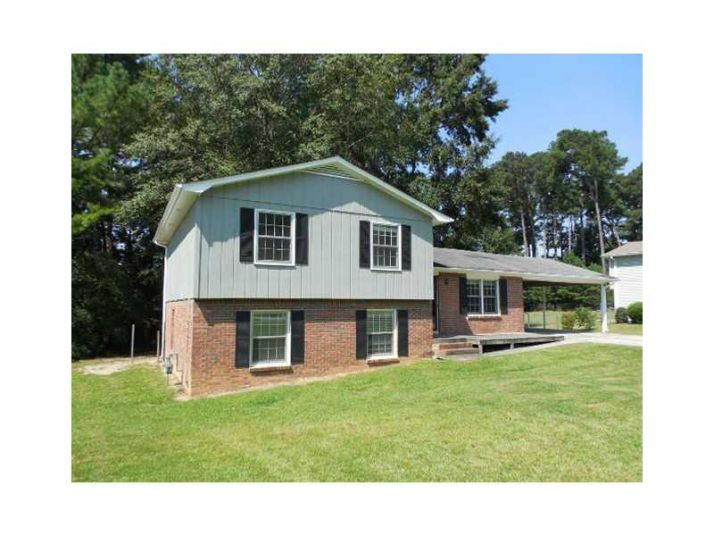2529 Silver King Dr, Grayson, GA 30017