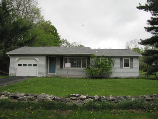 184 Melbourne Road, Pittsfield, MA 01201