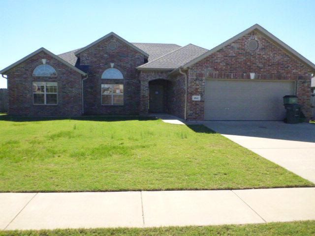 4841 W Soapstone Dr, Fayetteville, AR 72704