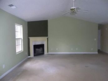 38 Akers Lake Dr., Moreland, GA 30259