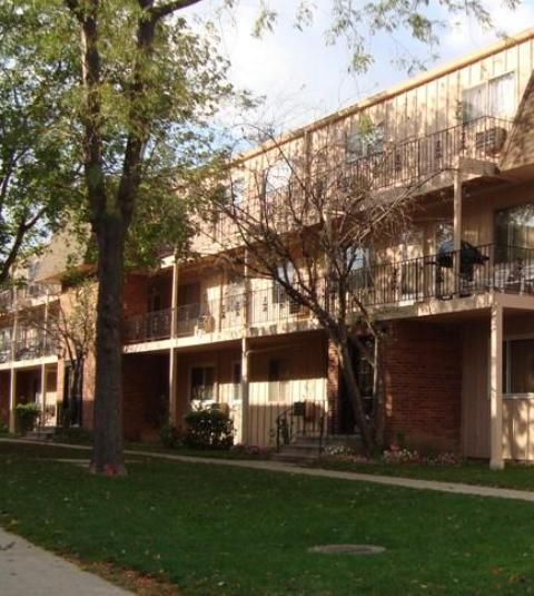 2412 Algonquin Road Unit 3, Rolling Meadows, IL 60008