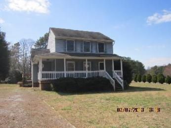 3635 Chagford Dr, Chester, VA 23831