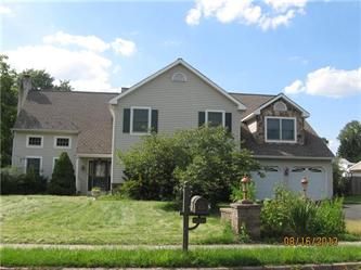 1240 Manor Dr, Warminster, PA 18974