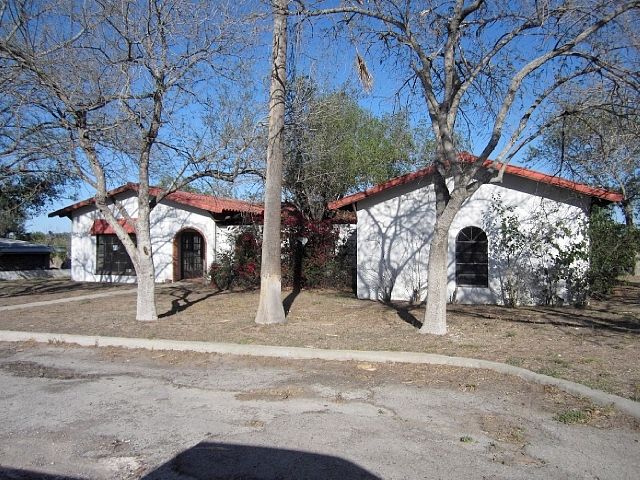 9Th, Carrizo Springs, TX 78834