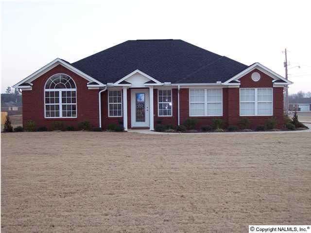101 Deer Path Court, New Market, AL 35761