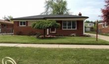 18000 Cedarlawn Dr Clinton Township, MI 48035