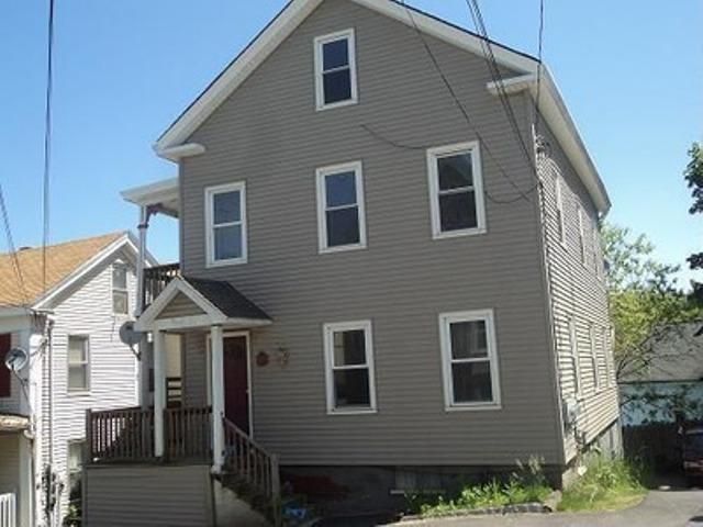 41 1/2 Maple St, Spencer, MA 01562