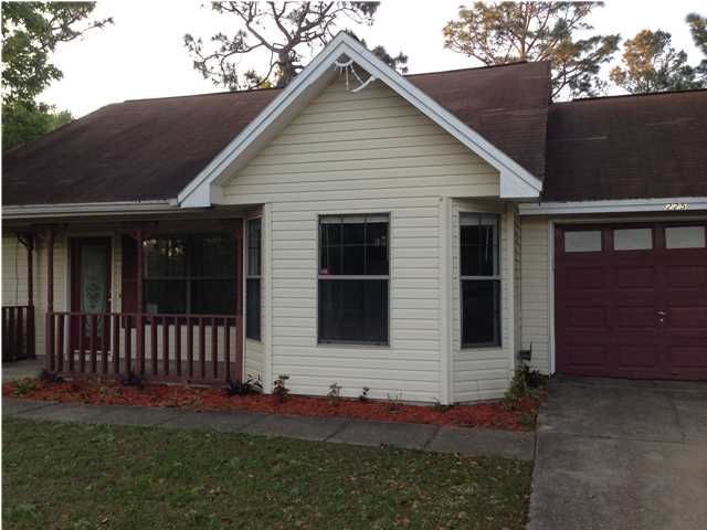 225 Pinoak Ct W, Crestview, FL 32539