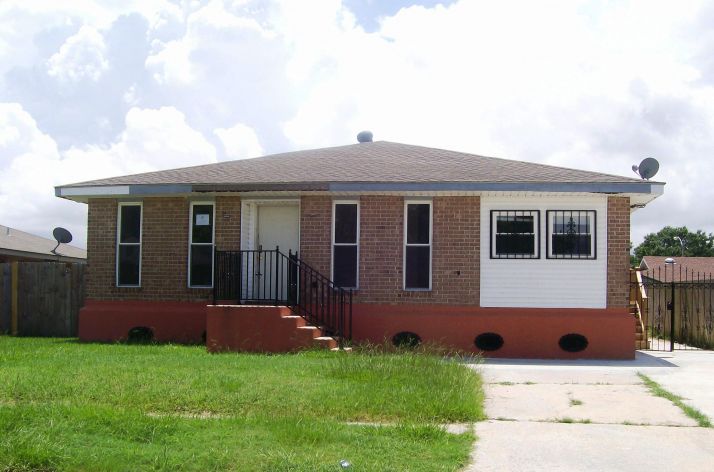 7620 Pineridge Street, New Orleans, LA 70128