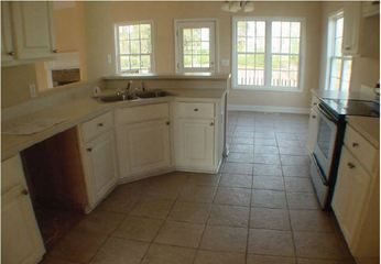 139 Woodberry Dr S, Calhoun, GA 30701