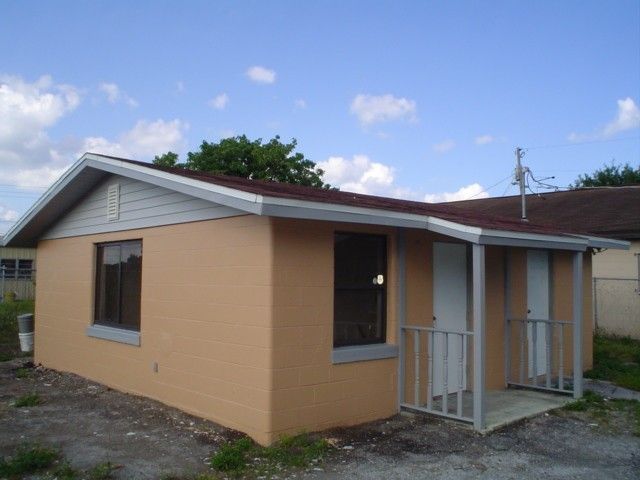 6946 W. Mohawk, Tampa, FL 33634