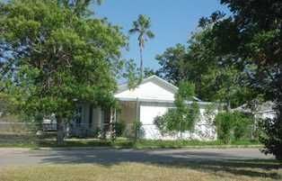 106 Park St, Carrizo Springs, TX 78834