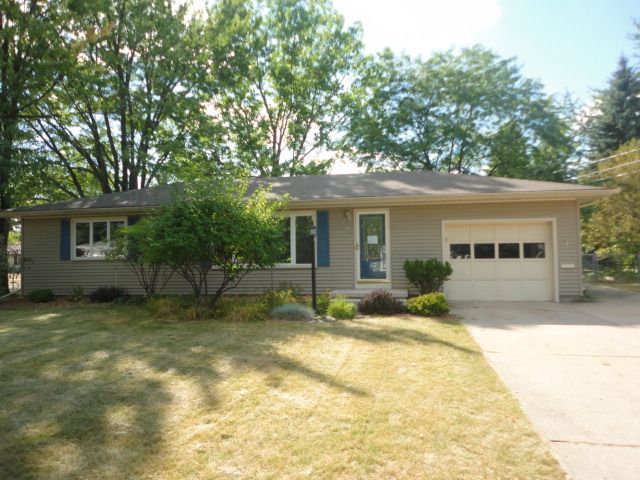 602 S Kibbee St, Saint Johns, MI 48879