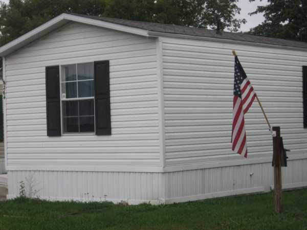 264 Arlene Ct., White Lake, MI 48386