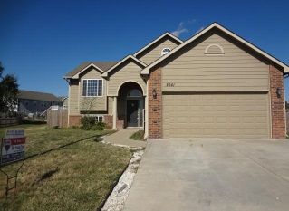 2041 Fox Tail Ct, Junction City, KS 66441