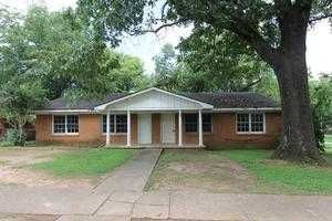 306 5th Ave Nw, Decatur, AL 35601