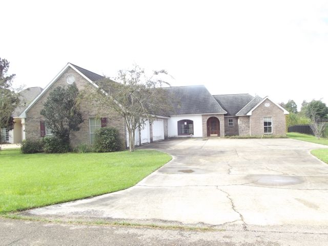 33817 S Seas Dr, Denham Springs, LA 70706