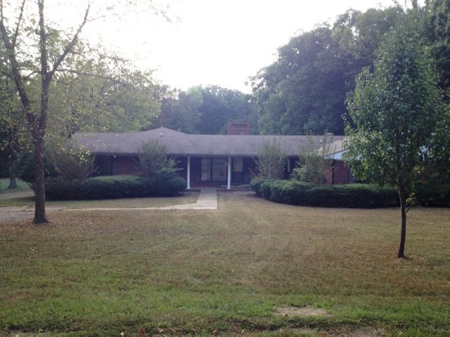 295 Brewer Rd, Columbus, MS 39702