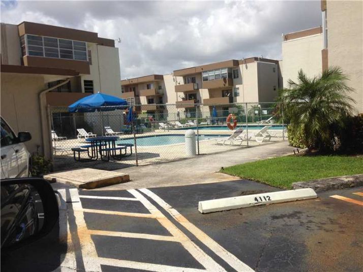 2496 SW 17 AV # 5303, Miami, FL 33145