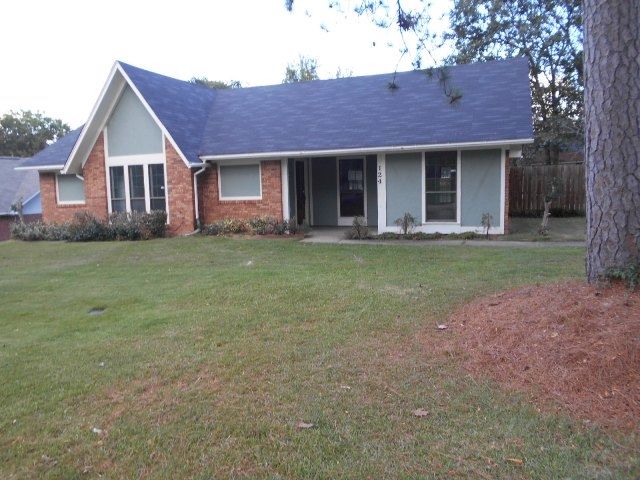 124 Scotland Rd, Clinton, MS 39056