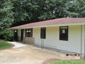 112 Gail Rd, Columbus, MS 39705