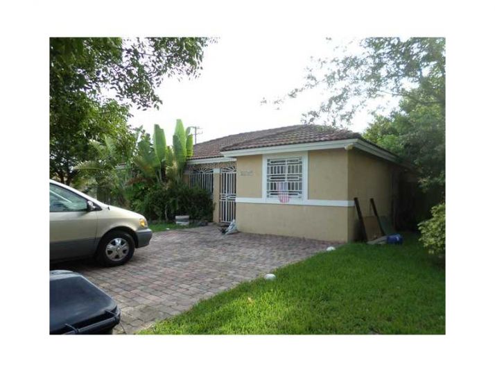 21790 SW 111 AV, Miami, FL 33170